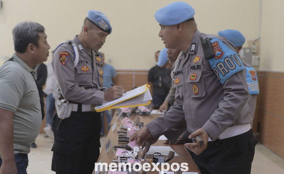 Polda Jatim Periksa Senpi dan Tes Urine Personel Polres&nbsp;Jombang