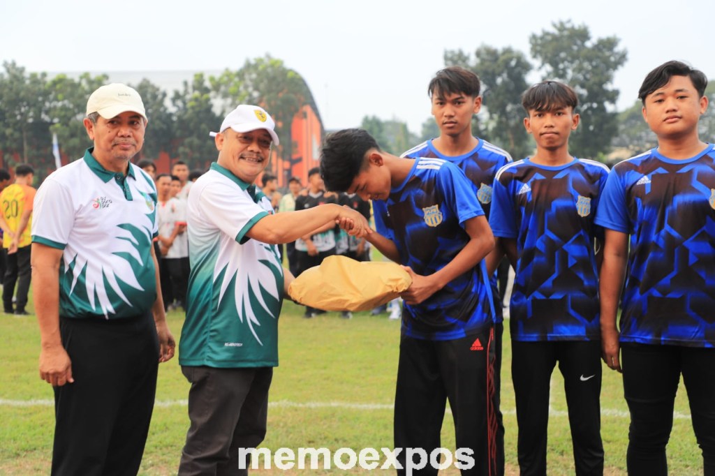 Belasan Tim Sepakbola Bertanding Memperebutkan Piala Bupati Jombang