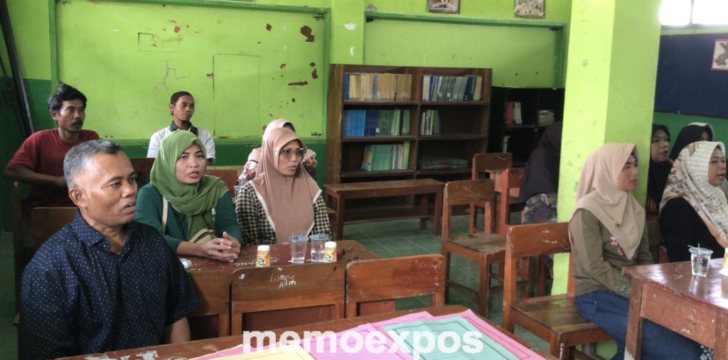 Diduga Rapor Ditahan Lembaga Pendidikan, Wali Murid di Bareng Jombang&nbsp;Protes