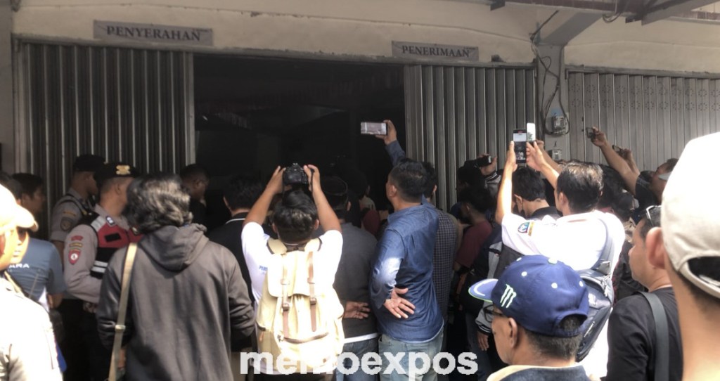 Penyegelan Ruko Simpang Tiga Jombang Ricuh, Penghuni Tempuh Jalur Hukum