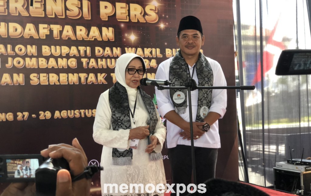 Dikawal Ratusan Massa, Mundjidah – Sumrambah Resmi Mendaftar ke KPU&nbsp;Jombang