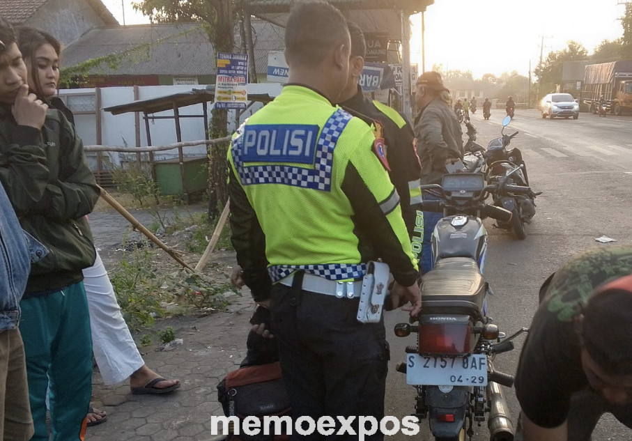 Dua Pemuda di Jombang Tewas Usai Tabrak Truk&nbsp;Parkir